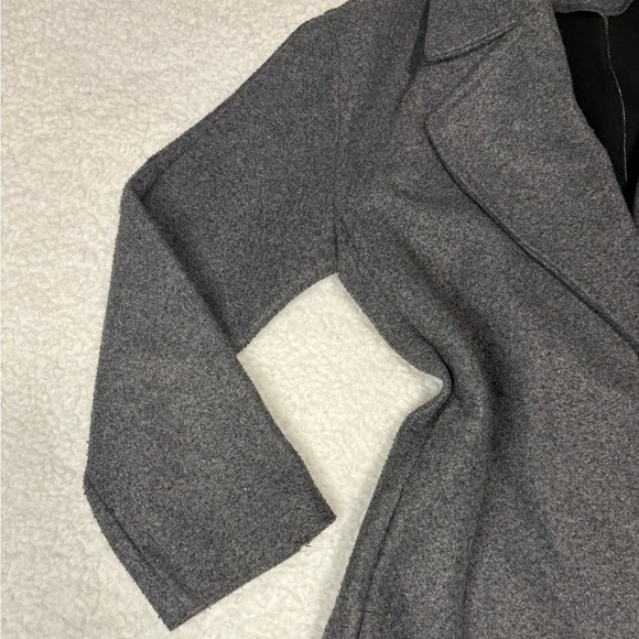 Zara Women Gray Felt Texture Short Open Peacoat - Picture 4 of 12